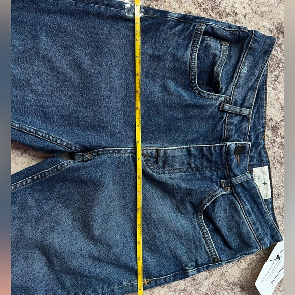 Imogene + Willie Slim Taylor Jeans - Picture 9 of 10